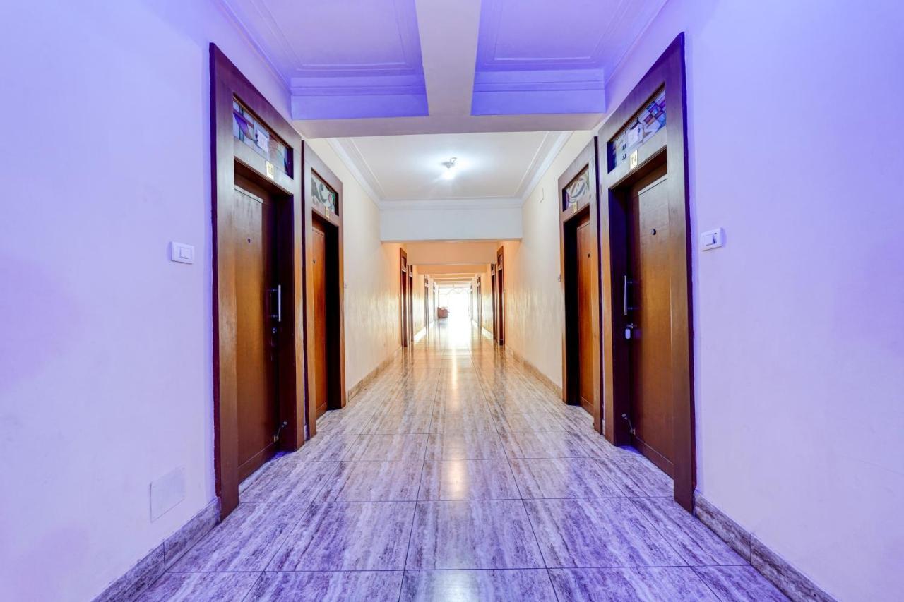 Oyo Flagship Hotel Kvc Holiday Inn Майсур Экстерьер фото